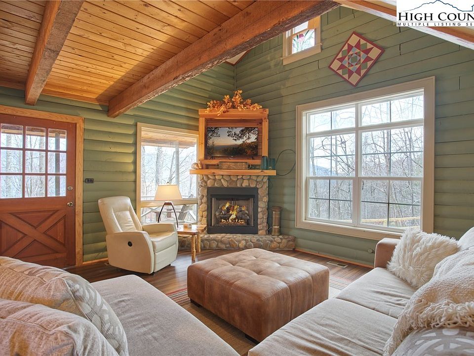 1st image of 820 Willow Mountain Drive