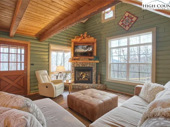 820 Willow Mountain Drive, Vilas, NC 28692