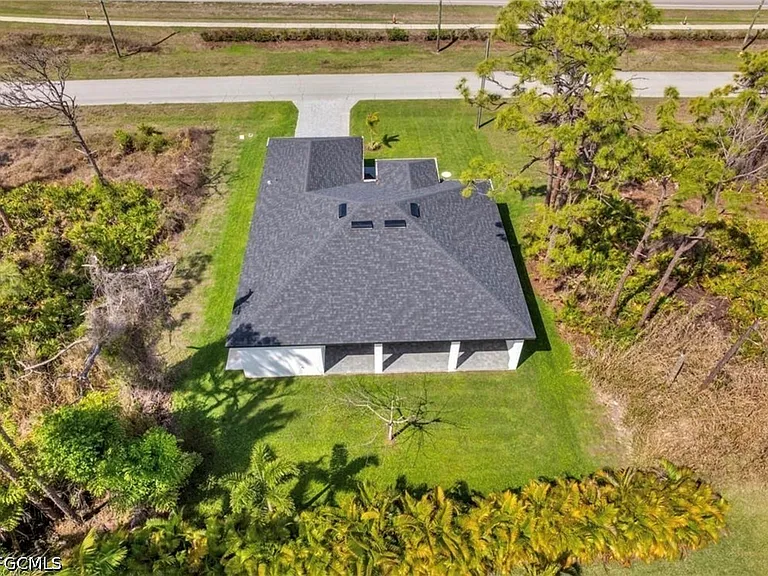 133 West Dr — Photo 32