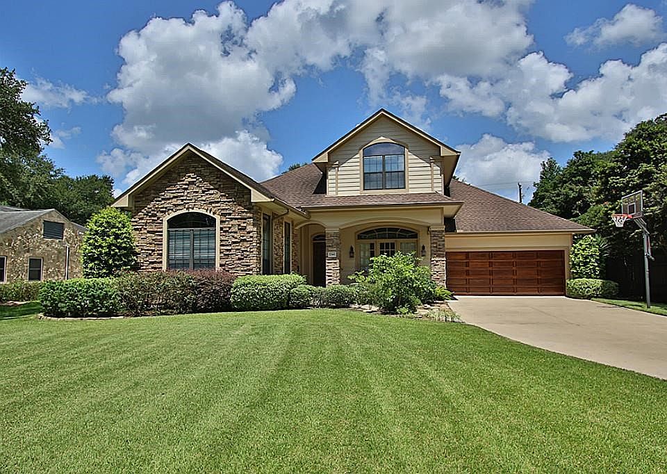 1st image of 1340 Sue Barnett Dr