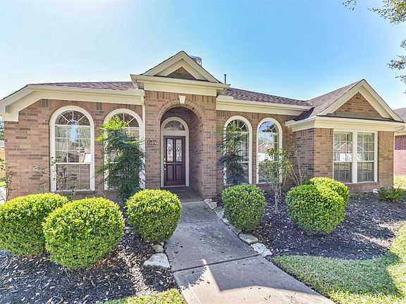 5th image of 15406 Fairfield Falls Way