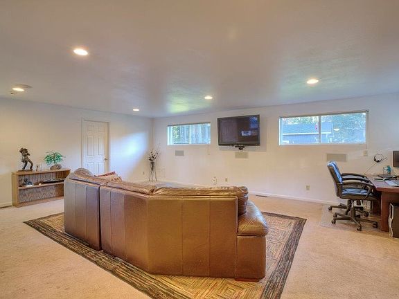 4th image of 30427 SE Lake Retreat North Dr