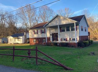 686 Moore Rd, Lavalette, WV 25535