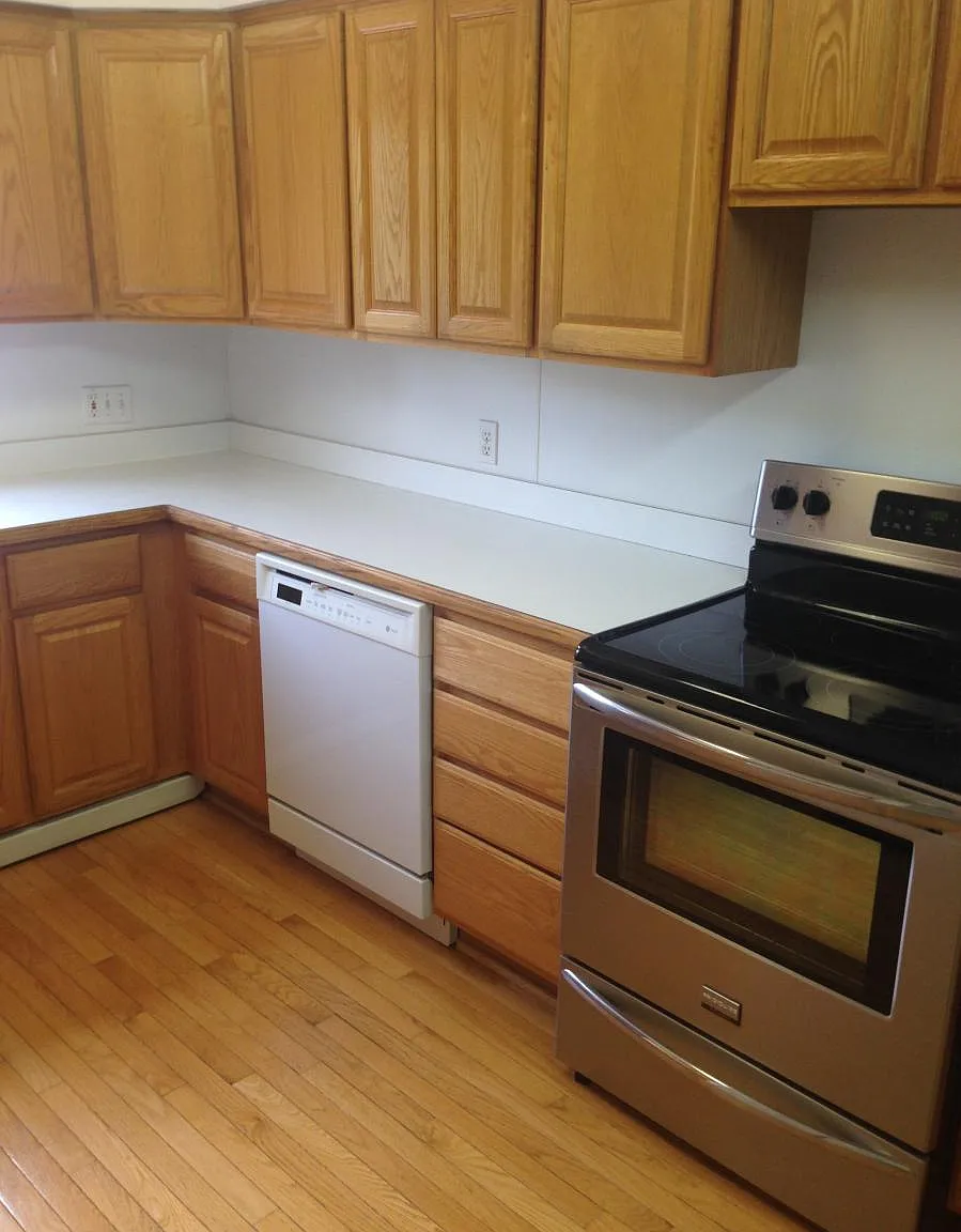 2 bed, 1100 sqft, $1,300 — Photo 4
