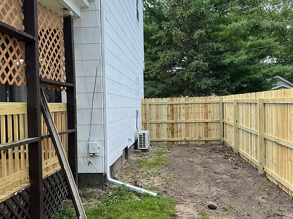 4th image of 5332 Cowan St