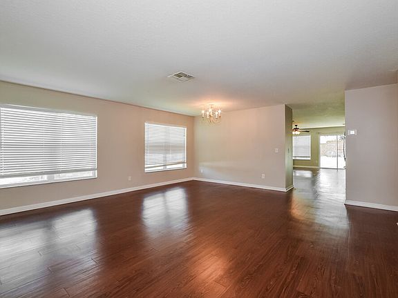 5th image of 2327 Norwood Pl