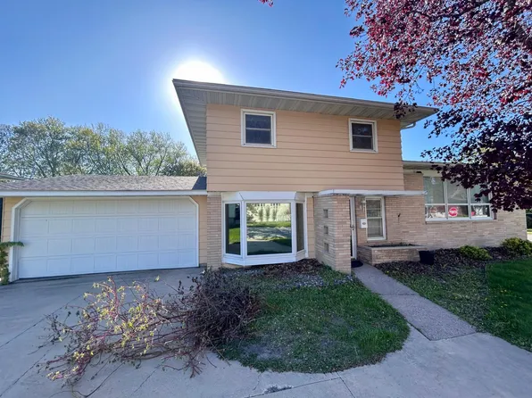 420 5th St SW, Plainview, MN 55964