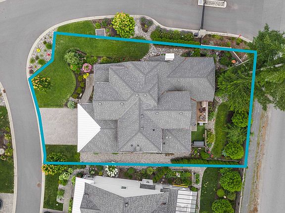 3rd image of 43414 Creekside Cir