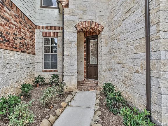 2nd image of 15019 Dogwood View Ln