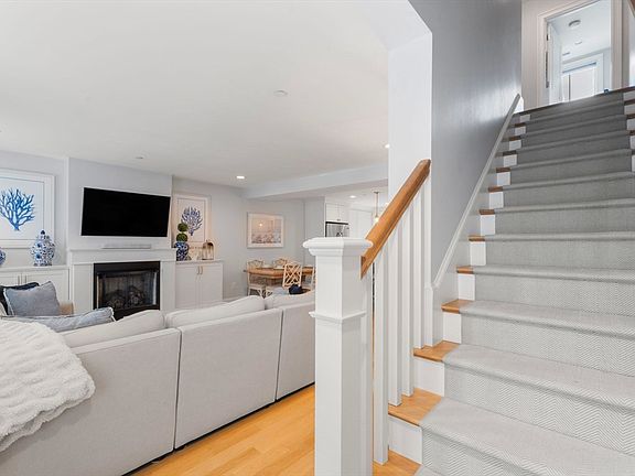 5th image of 9 Belmont St