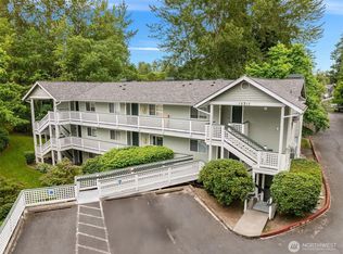 12315 NE 97th St APT G, Kirkland, WA
