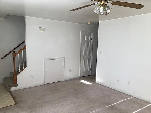 2nd image of 204 Waterbrook Ct