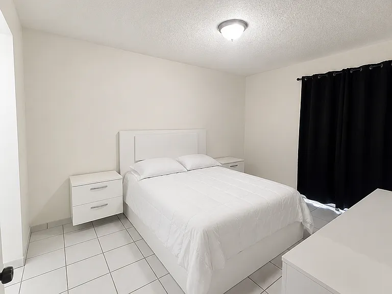1820 W 53rd St #108 — Photo 5