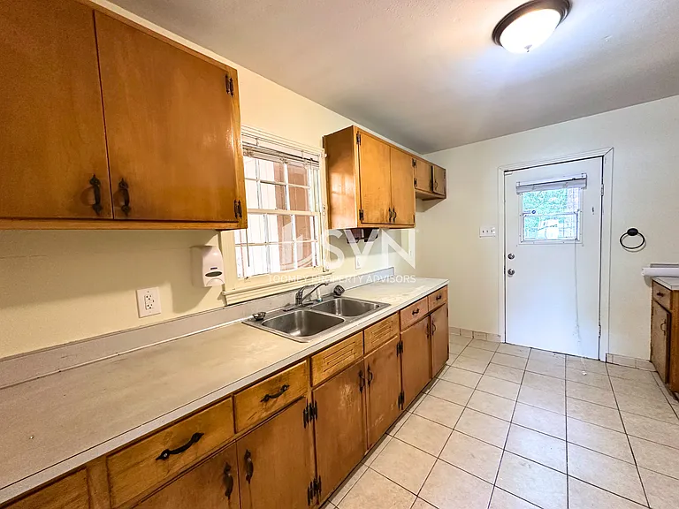 5452 Ardell Dr — Photo 8