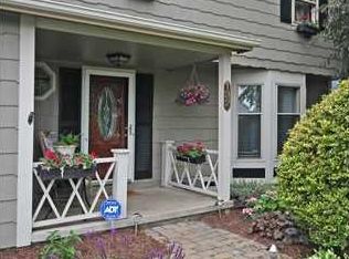 132 Pebbleview Dr, Rochester, NY 14612