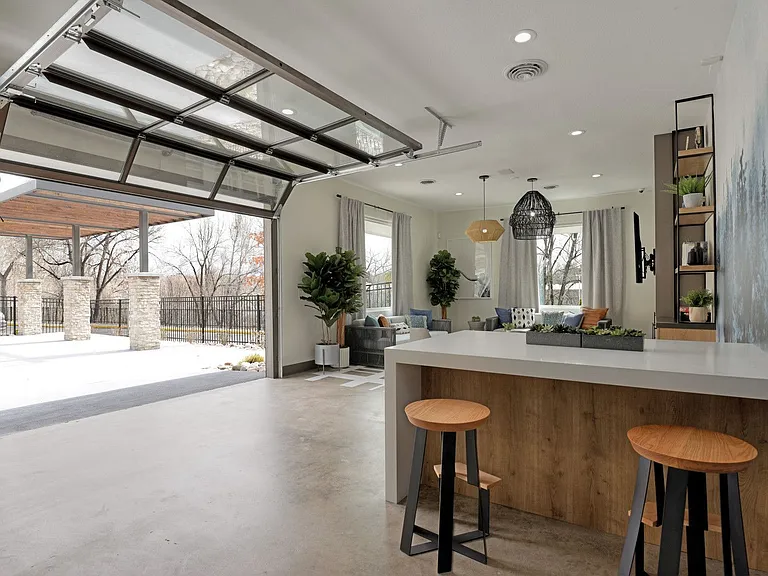 Greenwood Point Apartment Homes — Photo 4