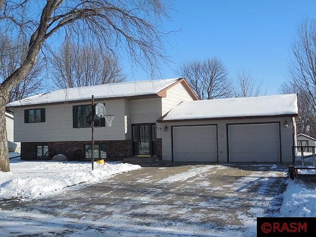 1st image of 116 Flanders Ave SE