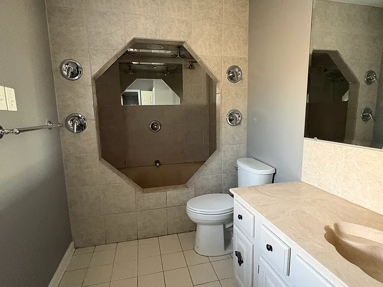 7512 Michigan St — Photo 31