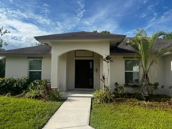 2450 SW Mabry Court, Port St Lucie, FL 34953