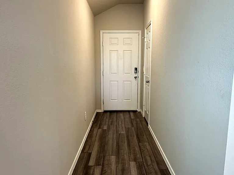 2518 Merganser Dr — Photo 3