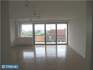 5th image of 2401 Pennsylvania Ave APT 9C49