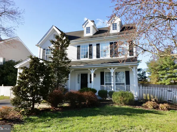 116 Equestrian Ln, Schwenksville, PA 19473