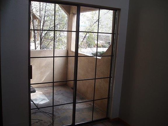 3rd image of 318 La Veta Dr NE APT 4