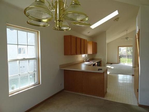 2nd image of 1123 E 165th St