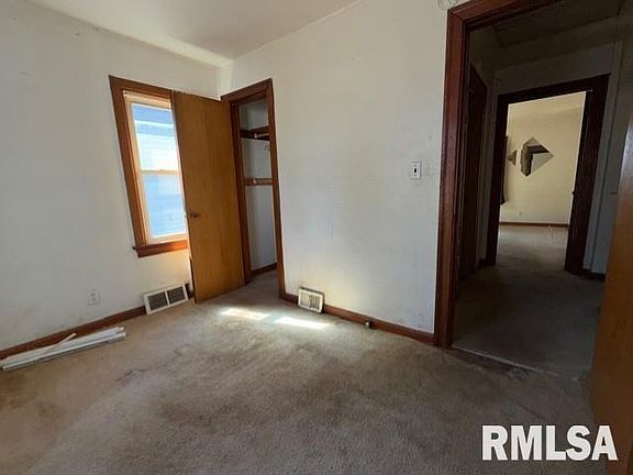 4th image of 2216 S 13th St
