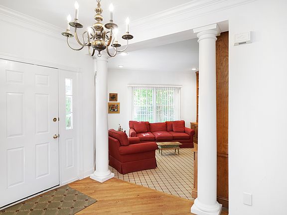 3rd image of 103 Club Pointe Dr