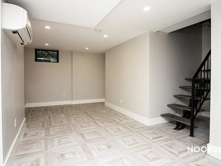 199 Stockholm St #1B — Photo 14