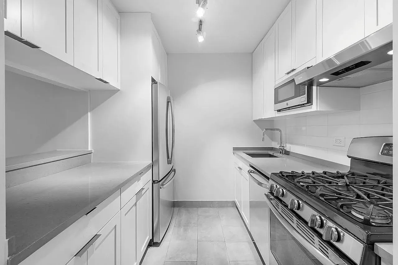 One Columbus Place — Photo 4