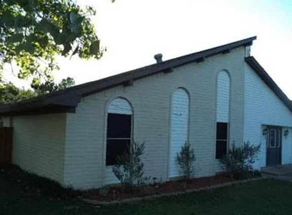 2nd image of 1701 Parkhaven Dr