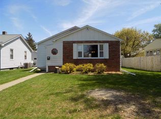 2311 Barker St, Clinton, IA 52732