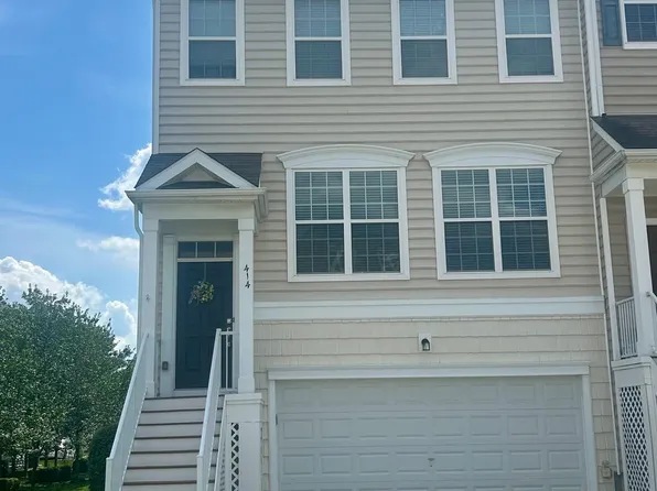 414 Ellison Dr, North Wales, PA 19454