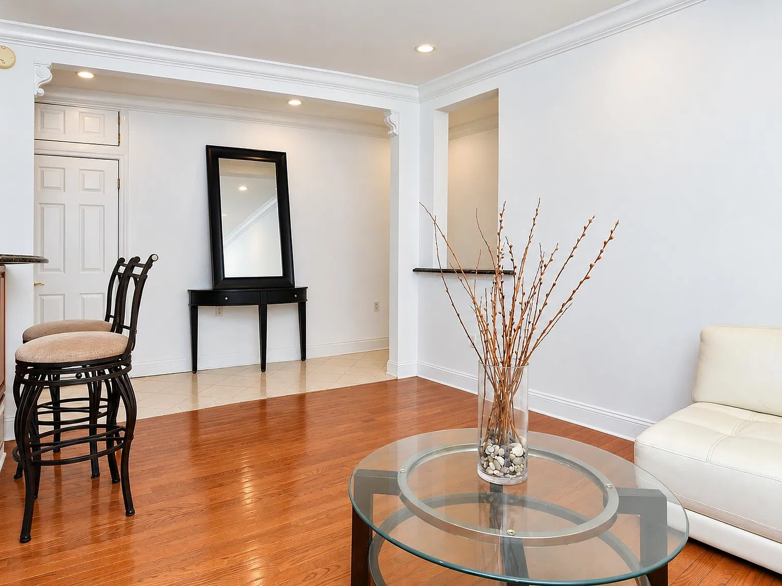 1 bed, 1.0 bath, $1,995 — Photo 3