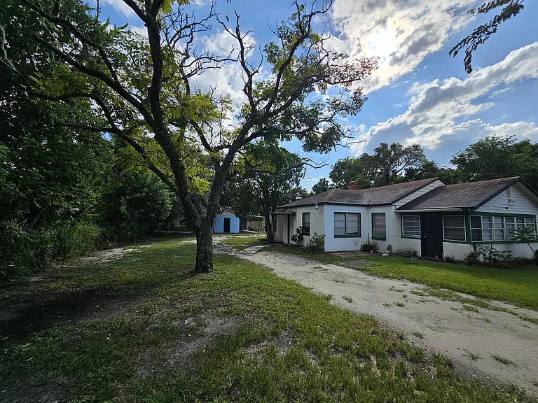 2614 Orange Ave — Photo 1