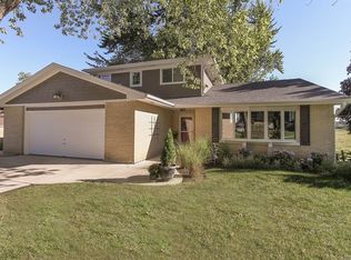 197 W Brentwood Dr, Palatine, IL