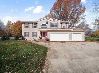 2470 S Paxton Dr, Warsaw, IN