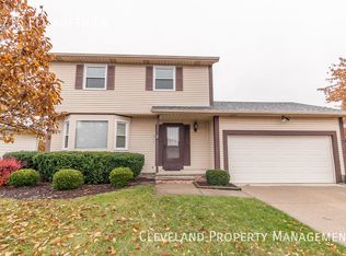 4715 Elizabeth Ln, Brooklyn, OH