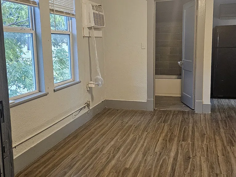 1710 Hardy St — Photo 27