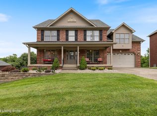 4527 Stone Wynde Dr, Louisville, KY 40272