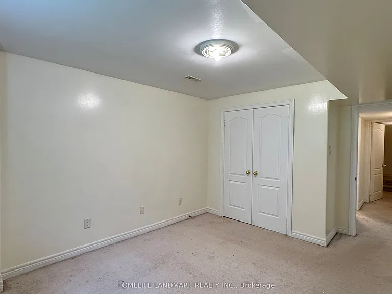 23 Loon Ave #LOWER — Photo 7