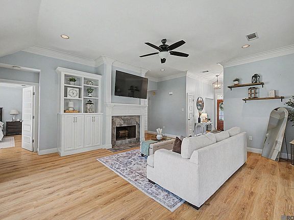 5th image of 7352 Lake Meadow Dr