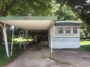 1147 Connie Ct, Decatur, IL 62526