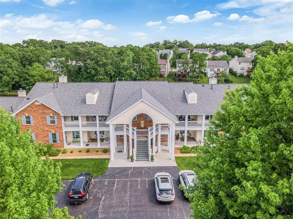 306 Waterside Dr, Grover, MO 63040