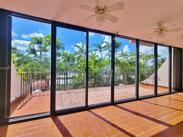 77 Crandon Blvd #2B — Photo 24