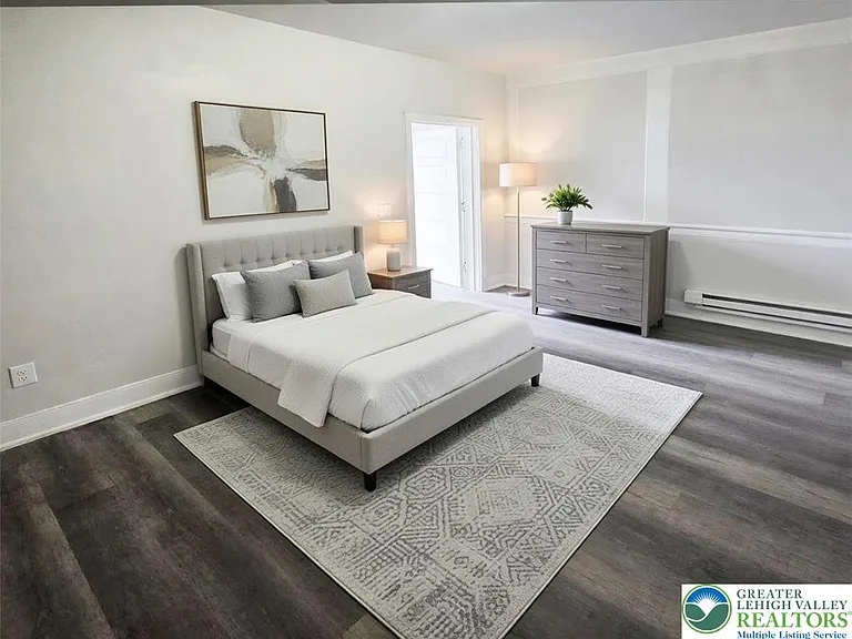 1401 Broadway #5 — Photo 4