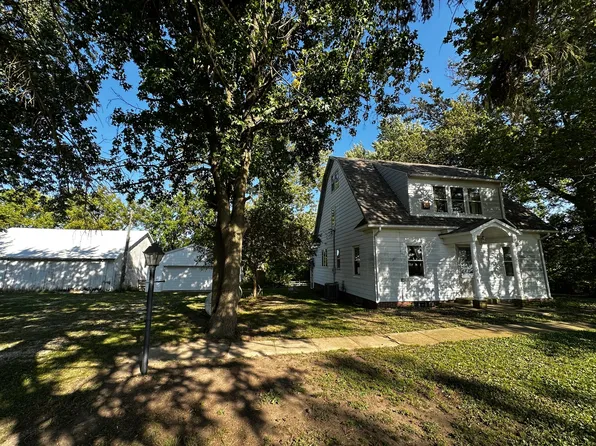 1351 N 3450 East Rd, Farmer City, IL 61842