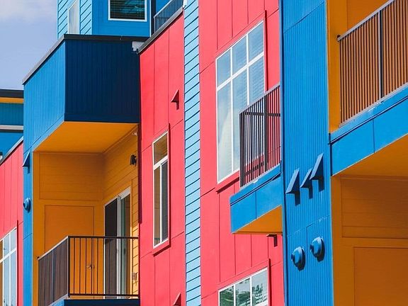 Aspire North is full of bright colors that bring good vibes!